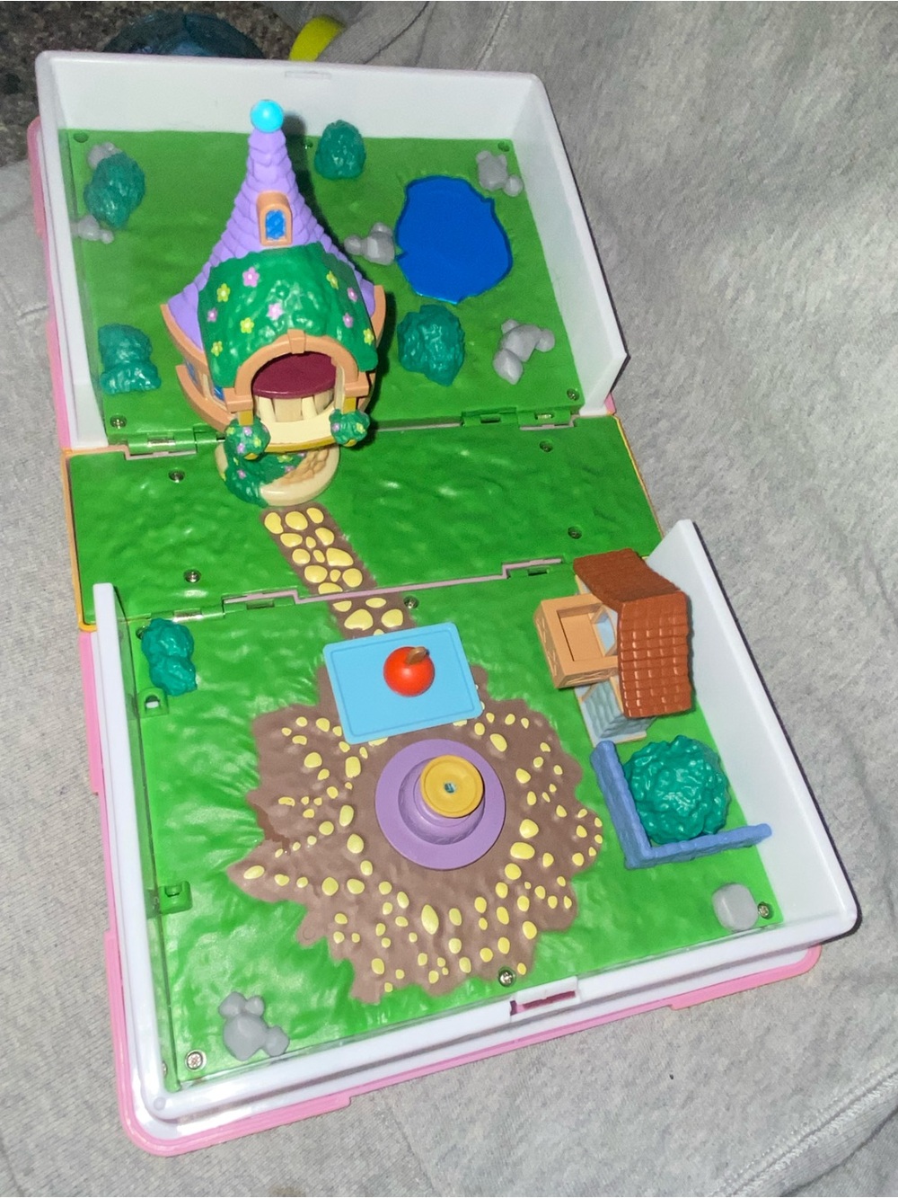 Disney park princes rapunzel storybook play set